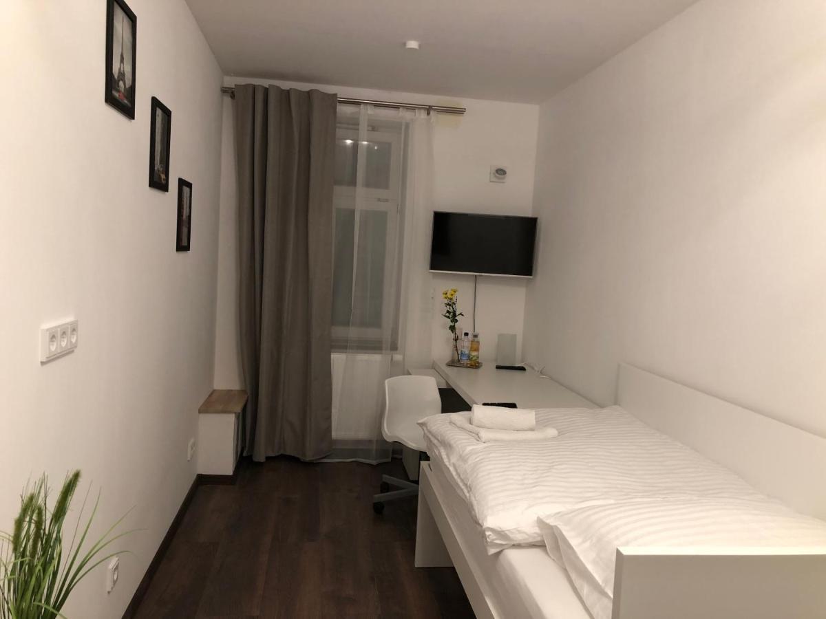 New Private Rooms Fuerth Exterior photo
