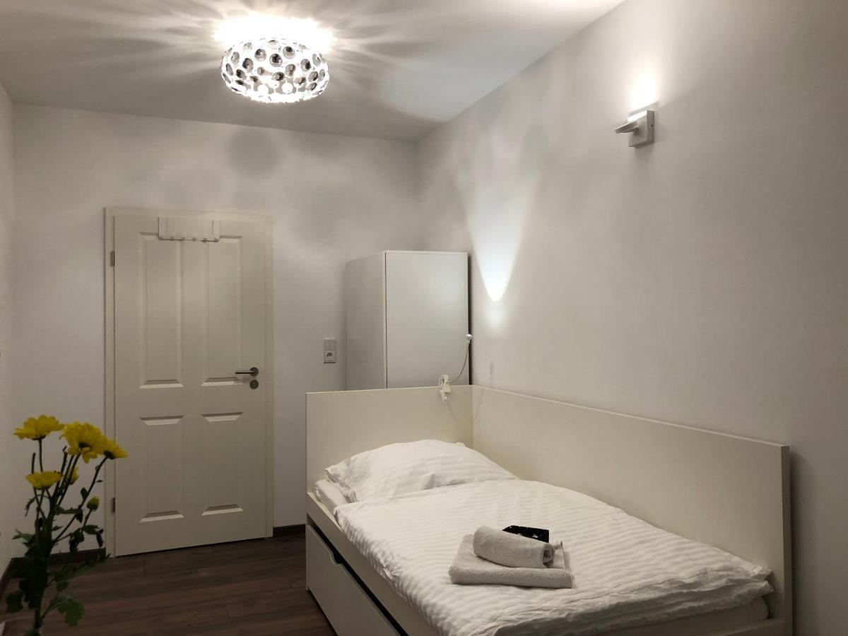 New Private Rooms Fuerth Exterior photo